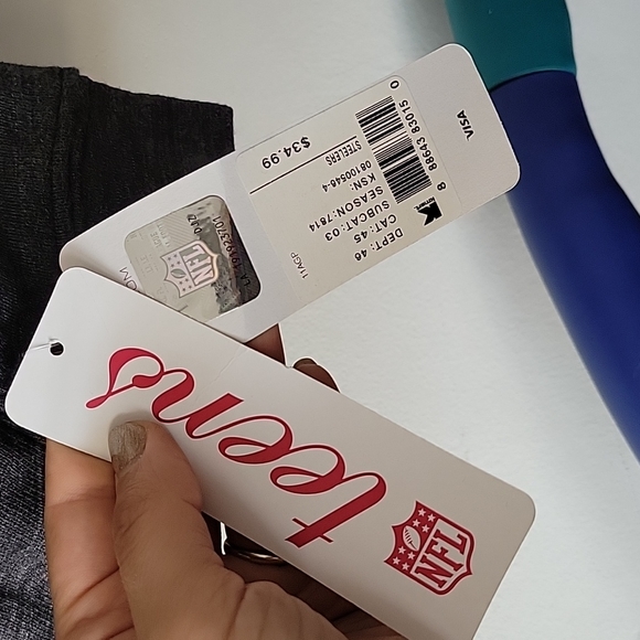 Pittsburgh Steelers Kangaroo Pocket Long Sleeve Tee with DEFECT - Picture 6 of 9